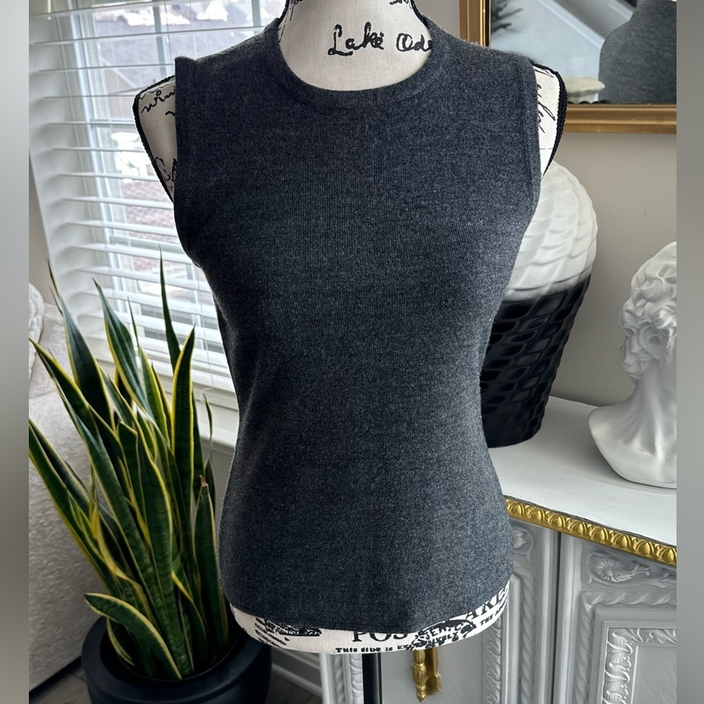 Gray Sleeveless Top